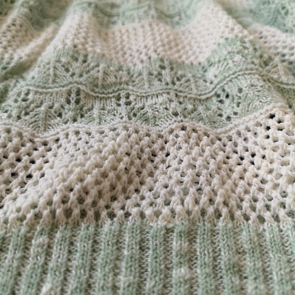 🔴 2/$20 Crochet Shirt - Picture 3 of 12